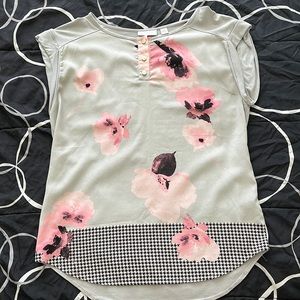 Short sleeve light blue floral top